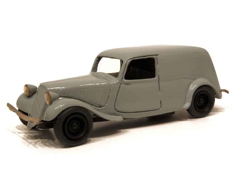 HECO MINIATURES -N78- Citroën Traction Fourgonnette Danoise, monté résine, éch 1.43 gris -.jpg