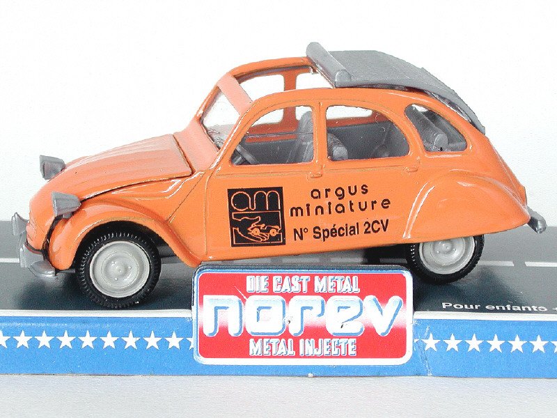 NOREV France - Citroën 2CV6 Argus de la Miniature, éch 1.43, couleur exclusive orange -.jpg