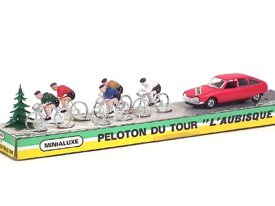 MINIALUXE France - Coffret peloton du tour l'Aubisque,  éch 1.43ème  Citroën GS service presse, 5 coureurs et un sapin -.jpg