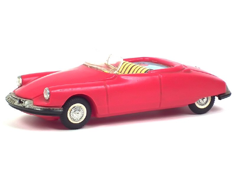 GEGE France -8008- Citroën DS 19 Cabriolet, long 33cm, en plastique soufflé, aménagement intérieur en tôle lithographiée, rouge - Très rare -.jpg