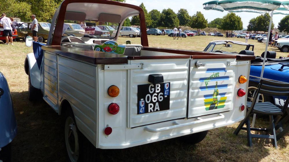 2CV Pick Up (1).JPG