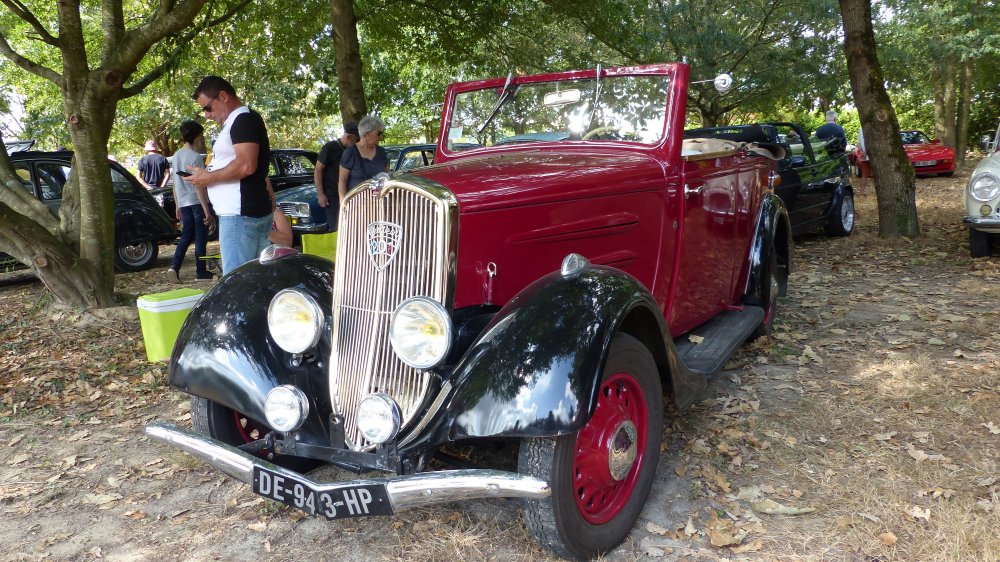201 Cab.JPG