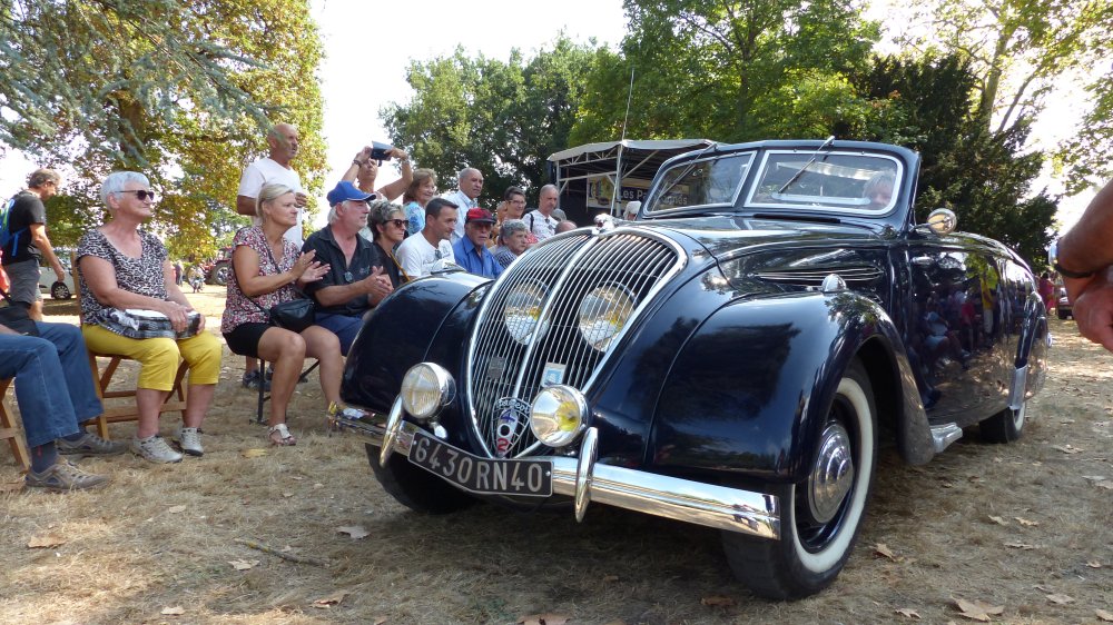 402 coupé cabrio (1).JPG