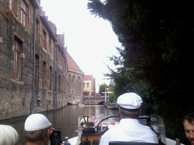 Superbe balade en canot sur les canaux!