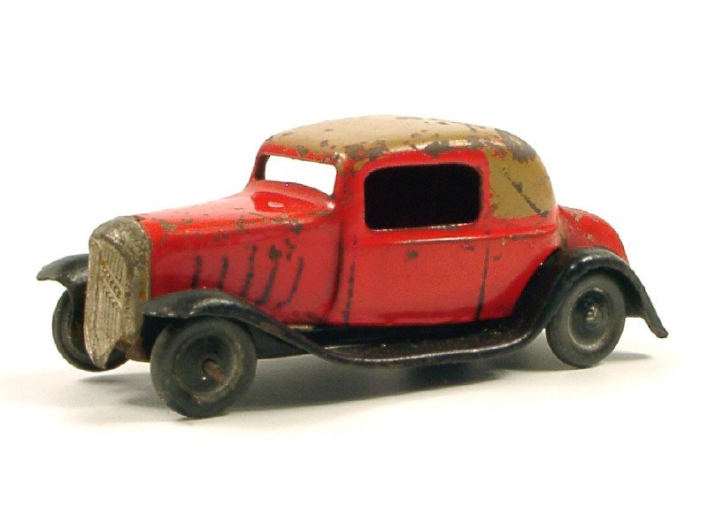 CITROËN France - Citroën Rosalie faux cabriolet, long 9cm en tôle peinte, fabrication de 1934, avec moteur à inertie, rouge et marron, chassis noir - Rare -.jpg