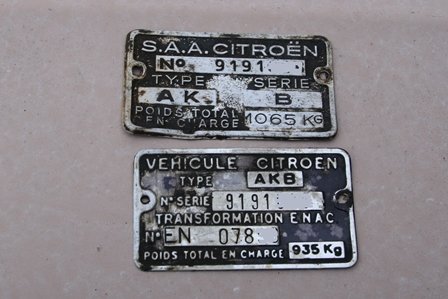 plaques.JPG