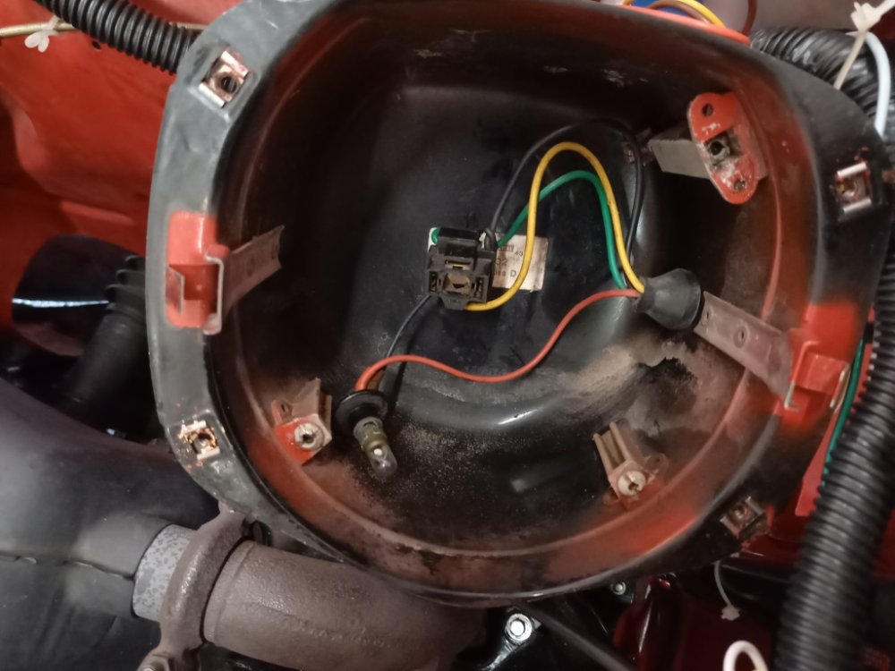 cuvelage sur la voiture avec ses 3 points de fixation