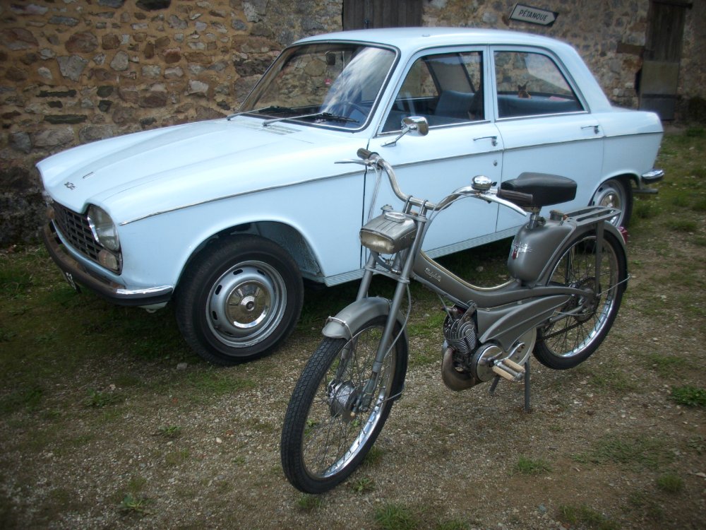 Peugeot 204 ( 3 ).JPG