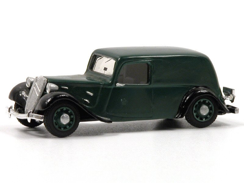 G.CARTER & B.BARNES - Citroën 11CV break tôlé, vert foncé et noir - Rare -.jpg