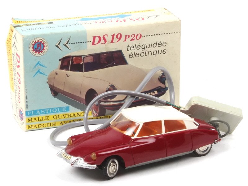 FRANCE JOUETS France -1092-    Citroën DS19 Téléguidée, long  22,5cm direction et moteur à pile, bordeaux et ivoire -.jpg