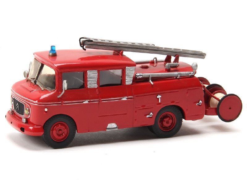 CCC France -7-  Citroën T55 Guinard Premier secours de pompiers 1963, cabine Heuliez, rouge -.jpg