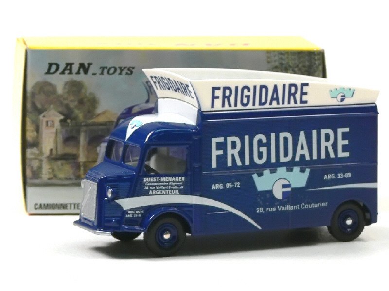 DAN-TOYS France -014-  Citroën 1200kg Frigidaire avec cale,  éch 1.43 série limitée 1000ex,  bleu foncé et blanc -.jpg