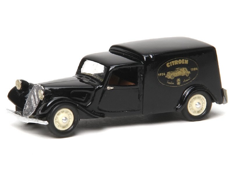 AUTOHOBBY (Italie)Citroën Traction 11CV fourgonnette Citroën 1938, éch 1.43, noir - Peu courant -.jpg