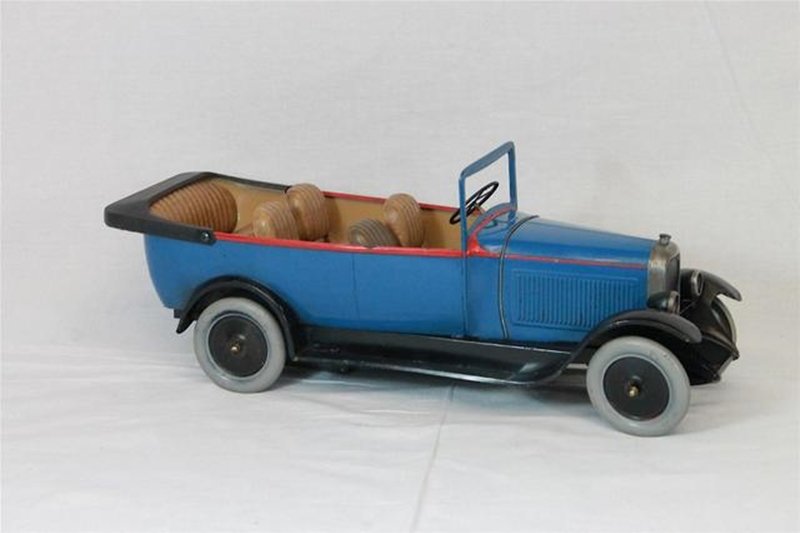 CITROËN France -1930_ Autocar 6 places type C6 en tôle laquée; long 20cm, bleu chassis noir -.jpg