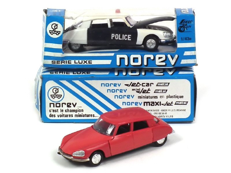 NOREV France -158-  Citroën Ds 21 Police, série Luxe, bleu marine et blanche +NOREV -158- Citroën DS 21 série Luxe, rouge -.jpg