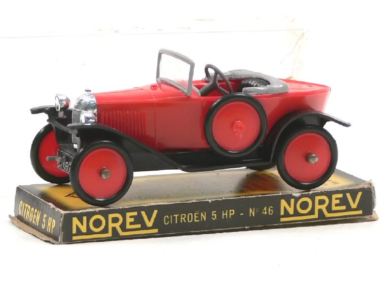 NOREV France -46- Citroën 5HP 1923, éch 1.43,  rouge et noir -.jpg