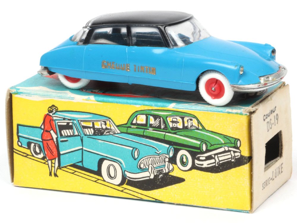 G.C.O. France - Citroën DS 19 Chèque Tintin, réalisé par Minialuxe, Chèque Tintin gravé en lettres dorées sur le côté droit, éch 1.43, bleu ciel, toit noir - Rare -.jpg