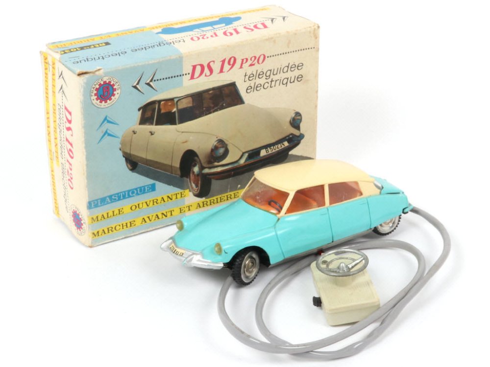 FRANCE JOUETS France -1036- Citroën DS 19 Téléguidée, long 22,5cm, moteur à piles et direction, bleu turquoise et crème -  Peu courant -.jpg