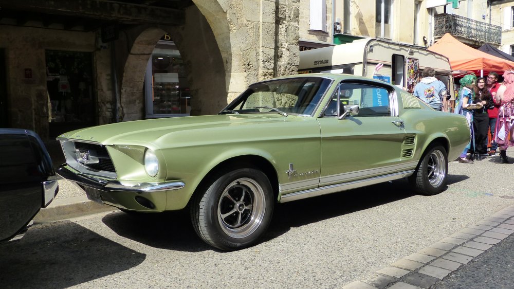 Mustang Fast Back.JPG