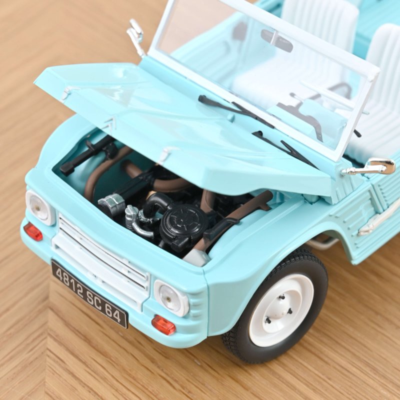 citroen-mehari-1983-bleu-clair-1-18-exclu-web-300-pcs (1).jpg