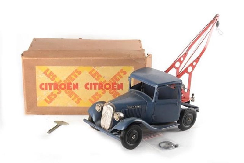 CITROËN -142- Citroën T23 tracteur de dépannage mécanique avec éclairage, long  42cm, bleu nuit -.jpg