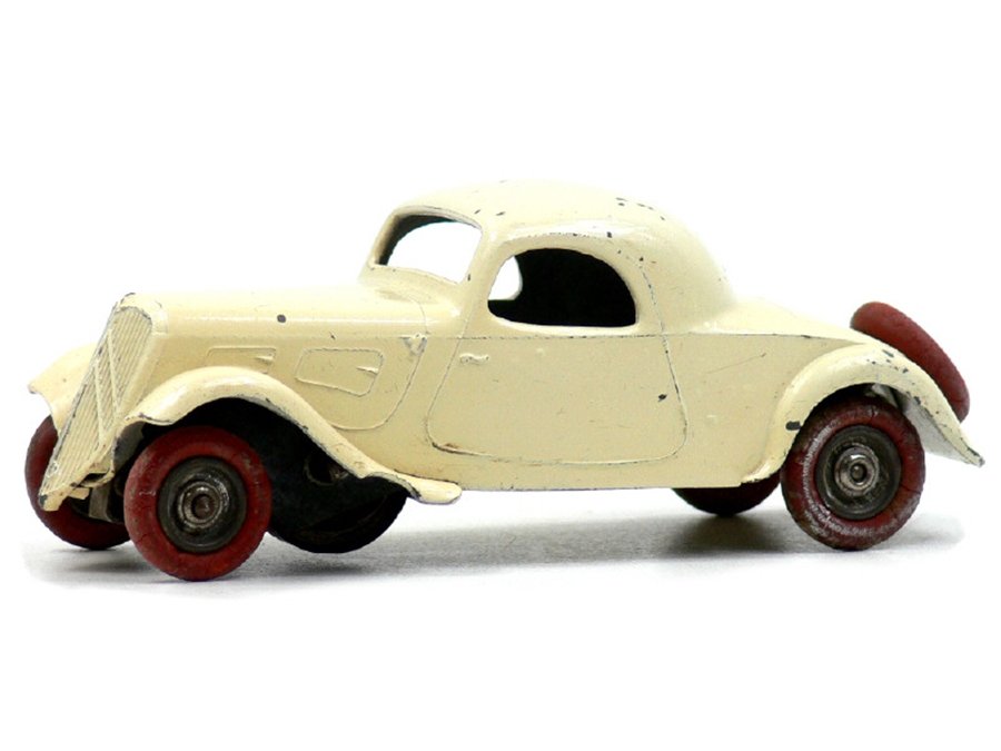 JRD France -101-  Citroën Traction Faux Cabriolet 1934, long 12cm en zamac moulé, chassis en tôle, moteur à clef, ivoire - Rare -.jpg