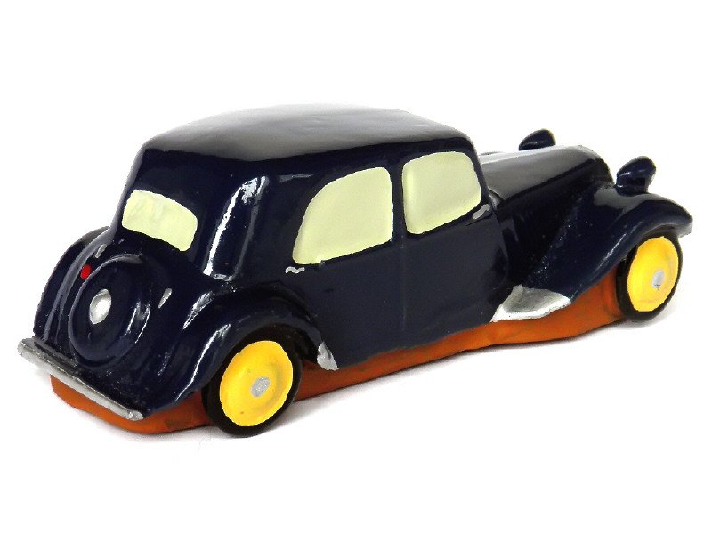 LERAY France - Citroën Traction 11BL malle plate, réalisée en plâtre, copie de Dinky-Toys, bleu -.jpg