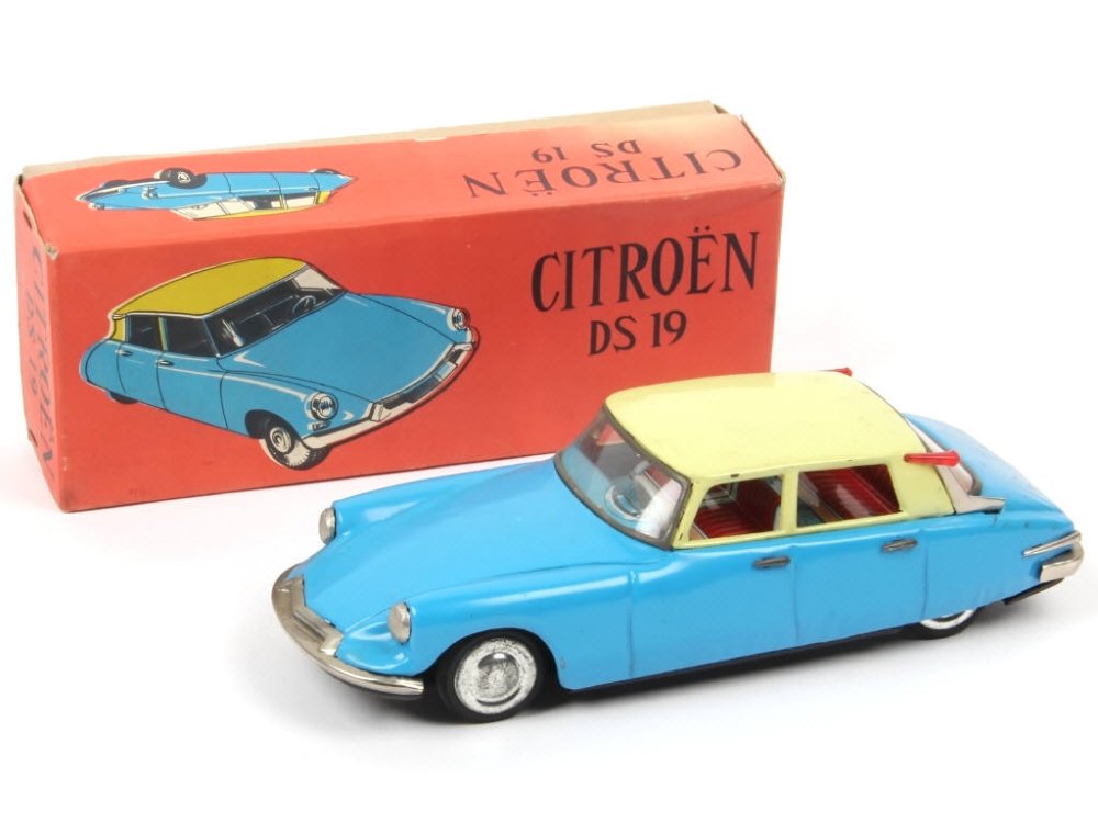 MIZUNO (Japon) Citroën DS19, long 21,5cm, moteur à friction, bleu ciel toit crème - Rare -.jpg