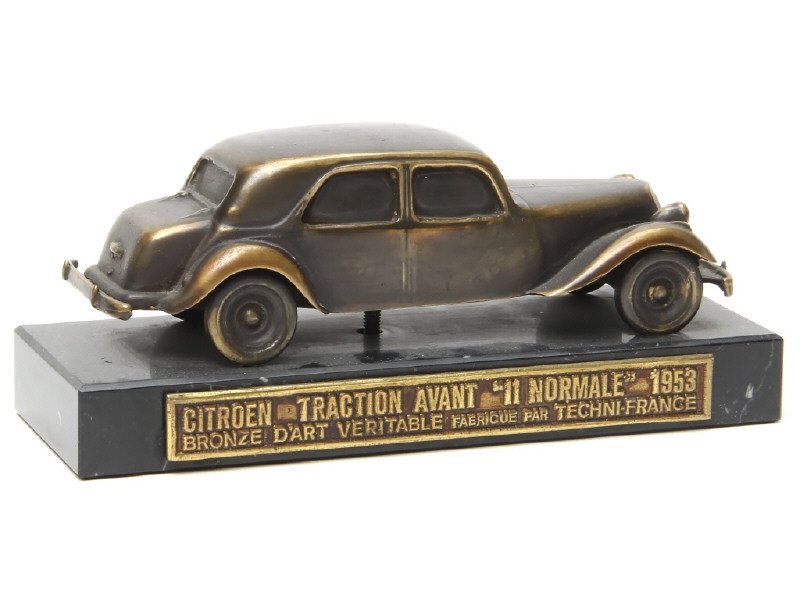 TECHNI FRANCE France-  Citroën Traction AV en bronze 16x6cm, socle en marbre, bronze -.jpg