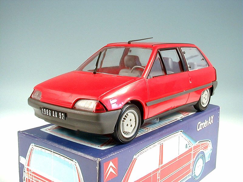 VULLIERME France - Citroën AX, long 29cm, avec sachet rétros, rouge -.jpg